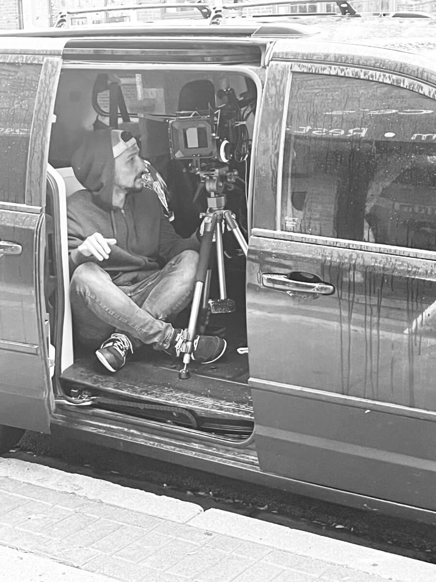 Behind the scenes The Chicago Connection